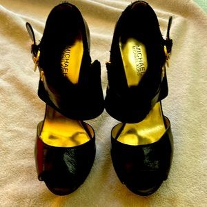 Michael Kors Women's Morgan Platfrom Heel Black Patent Gold Buckle